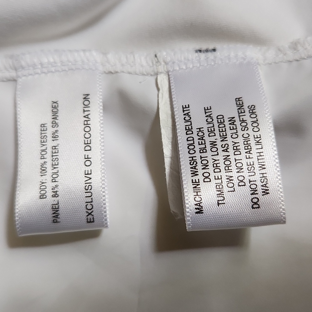 Ladies Cutter & Buck, white, lightweight golf jacket in very good condition! - Picture 9 of 9